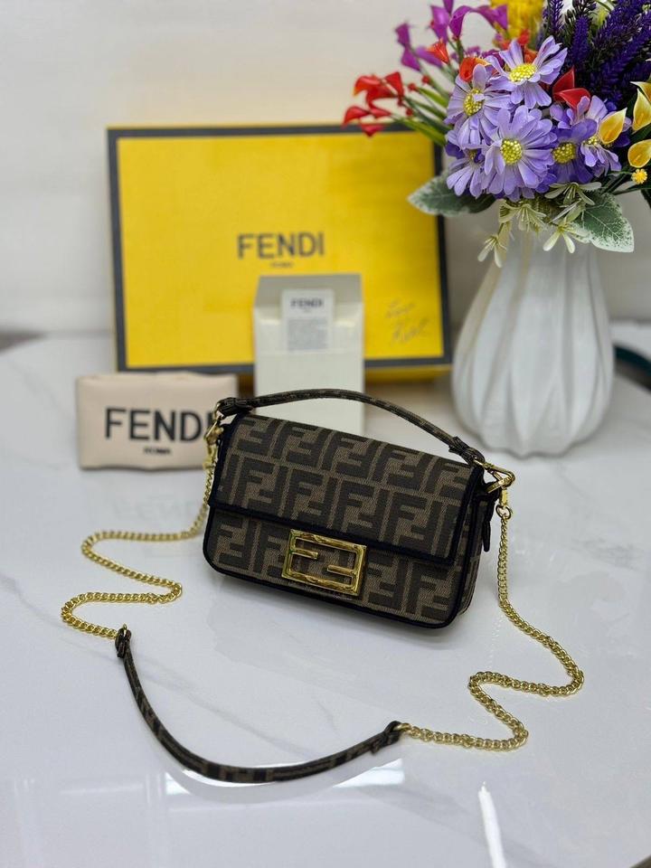 Сумка Fendi натуральная кожа