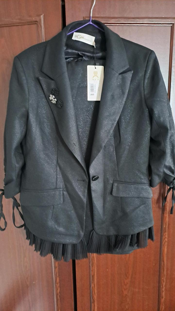 Продам шикарные двойки производство Турция. Королевский бархат , и люрекс костюм