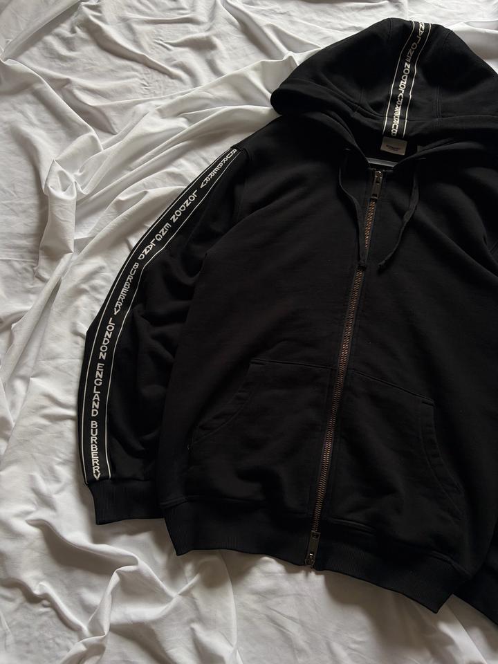 Burberry zip