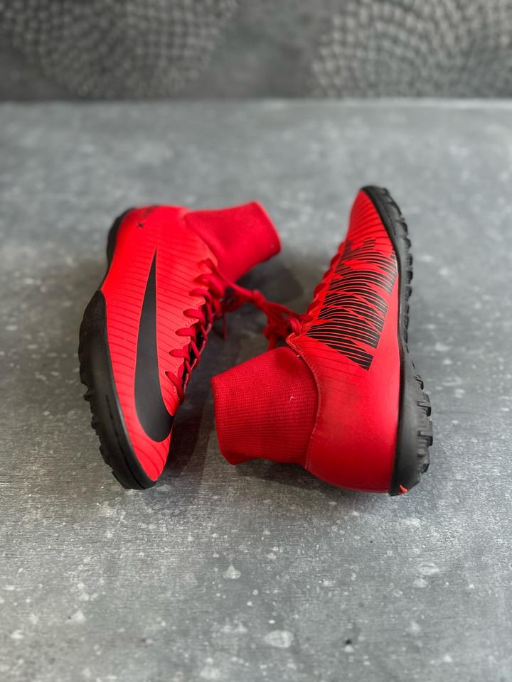 Сороконожки Nike Mercurial