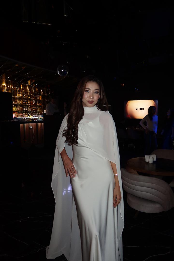 Платье со шлейфом