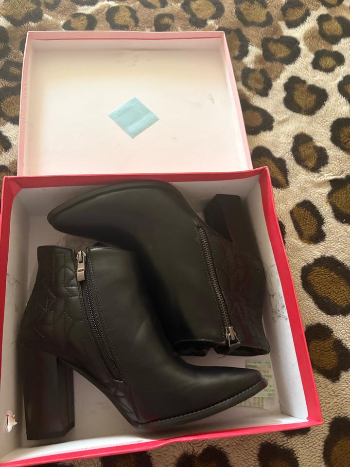 Женская обувь