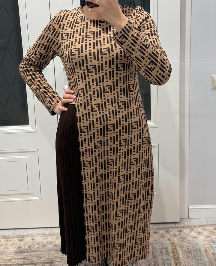 Платье трикотажное