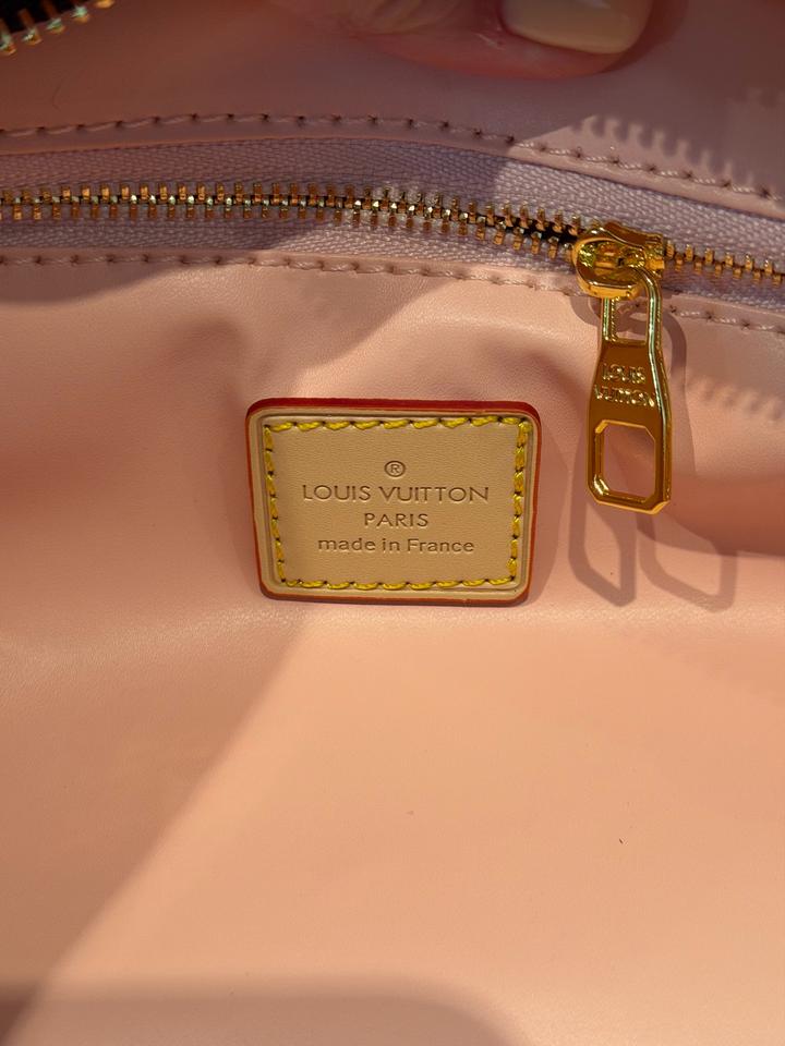 косметичка lv