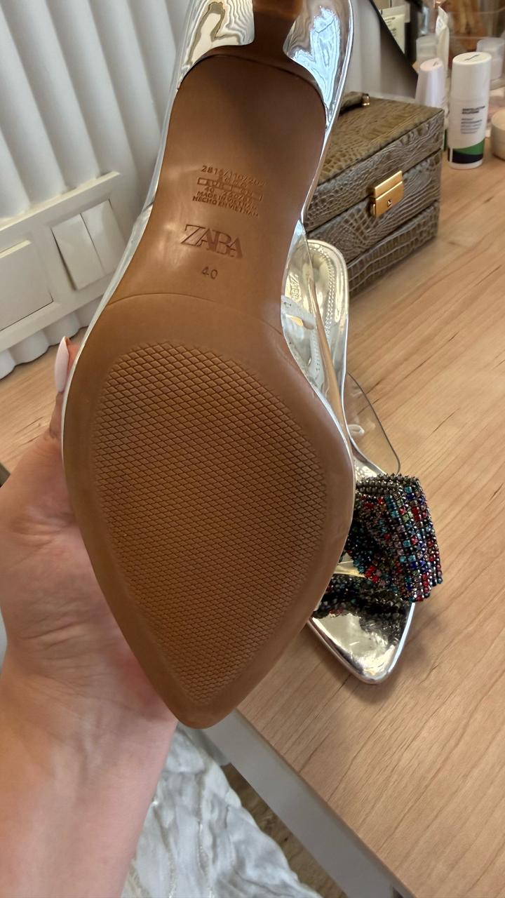 Красивые босоножки Zara