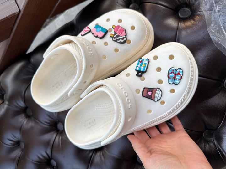 Кроксы белые