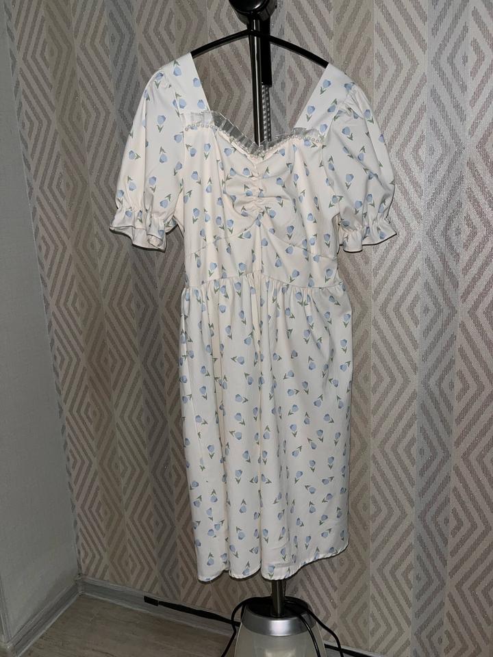 Белое платье