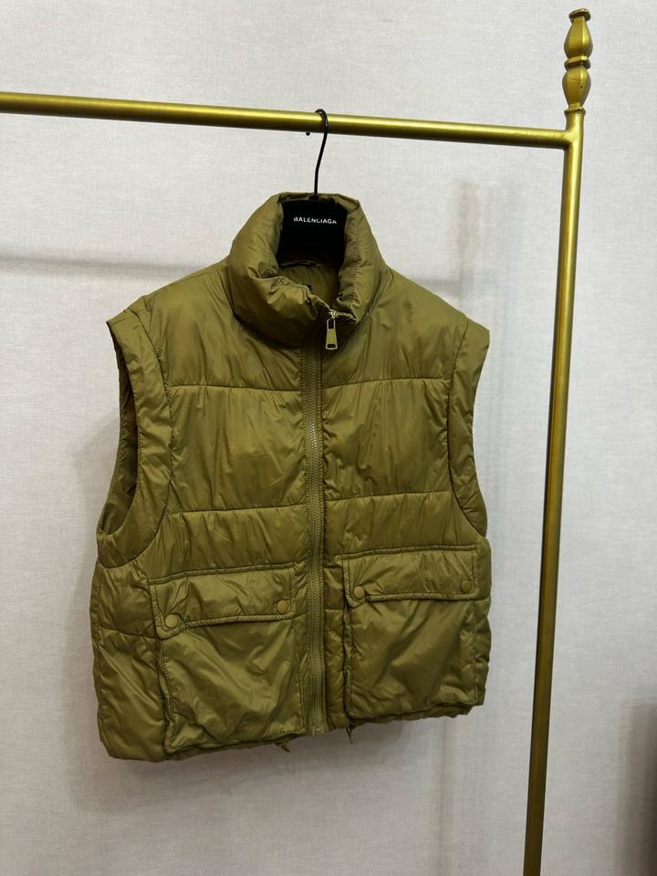 Безрукавка Zara