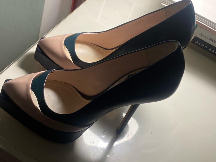 Каблуки кожаные Christian Dior