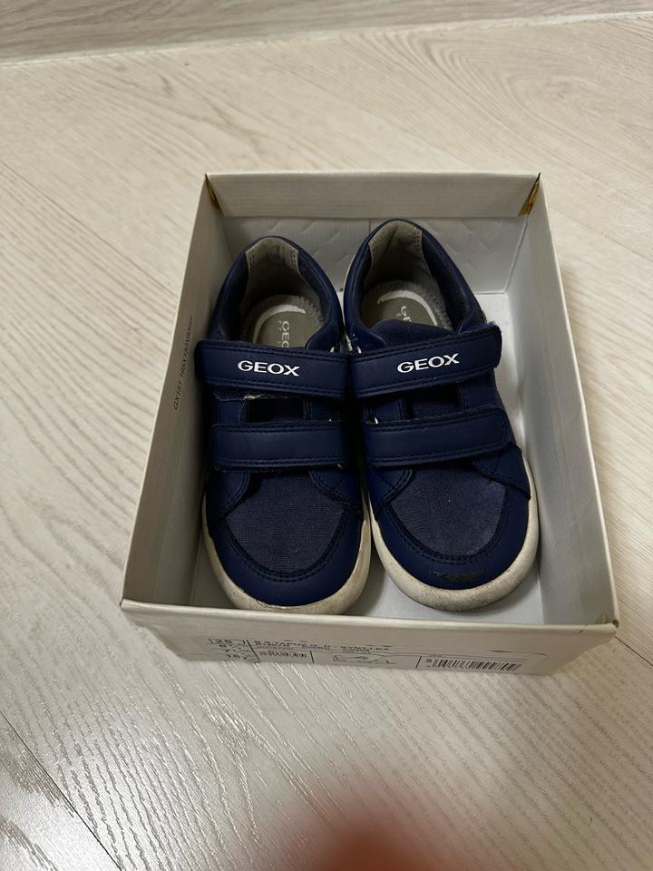 Кроссовки Geox