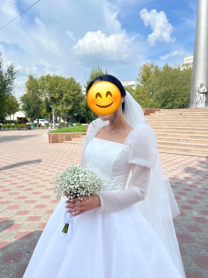 Свадебное платье