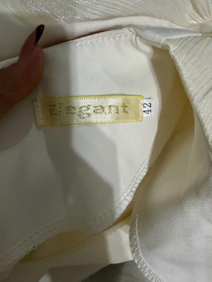Белое платье от Elegant