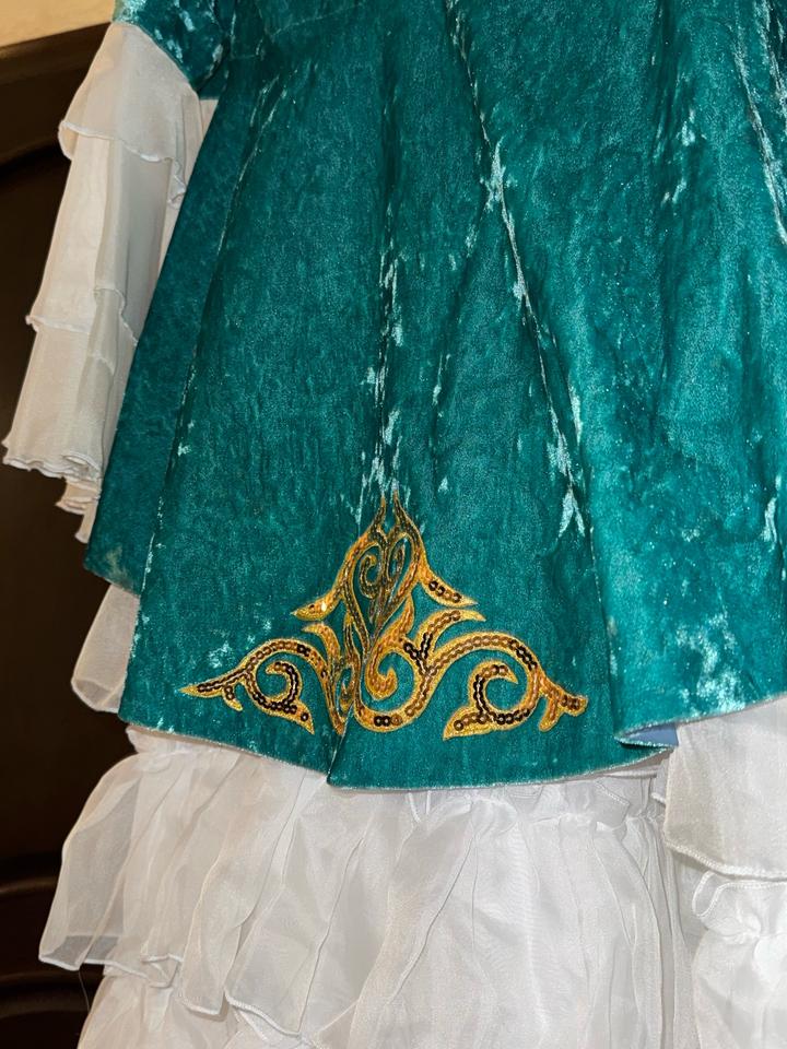 Казахский национальный костюм