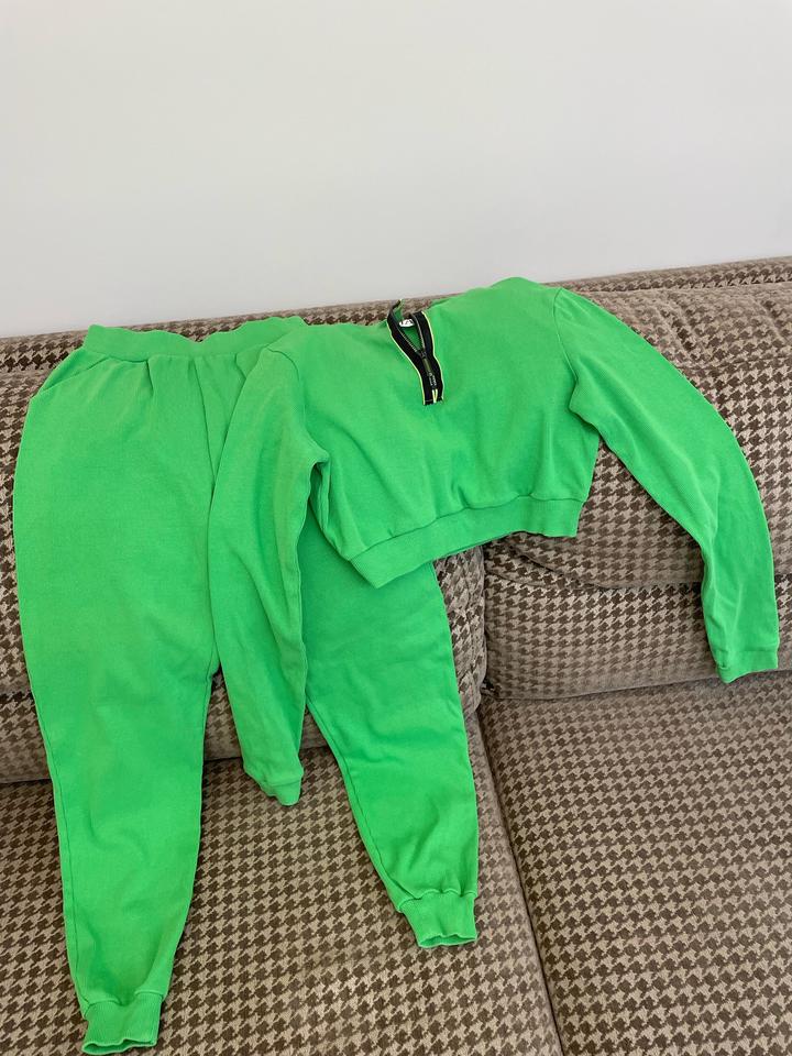 Спортивный костюм салатном цвете S