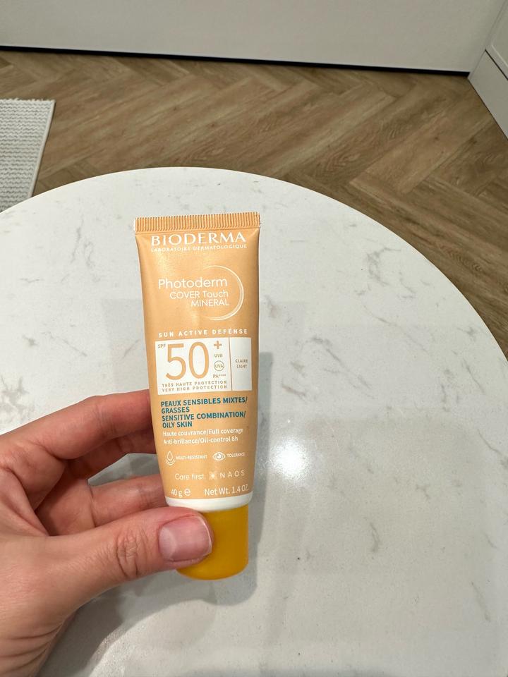 2 солнцезащитных крема TOCOBO / Bioderma