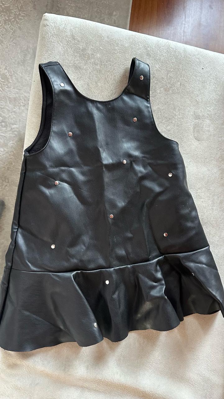 Сарафан экокожа от Zara на возраст 3-4 рост 104