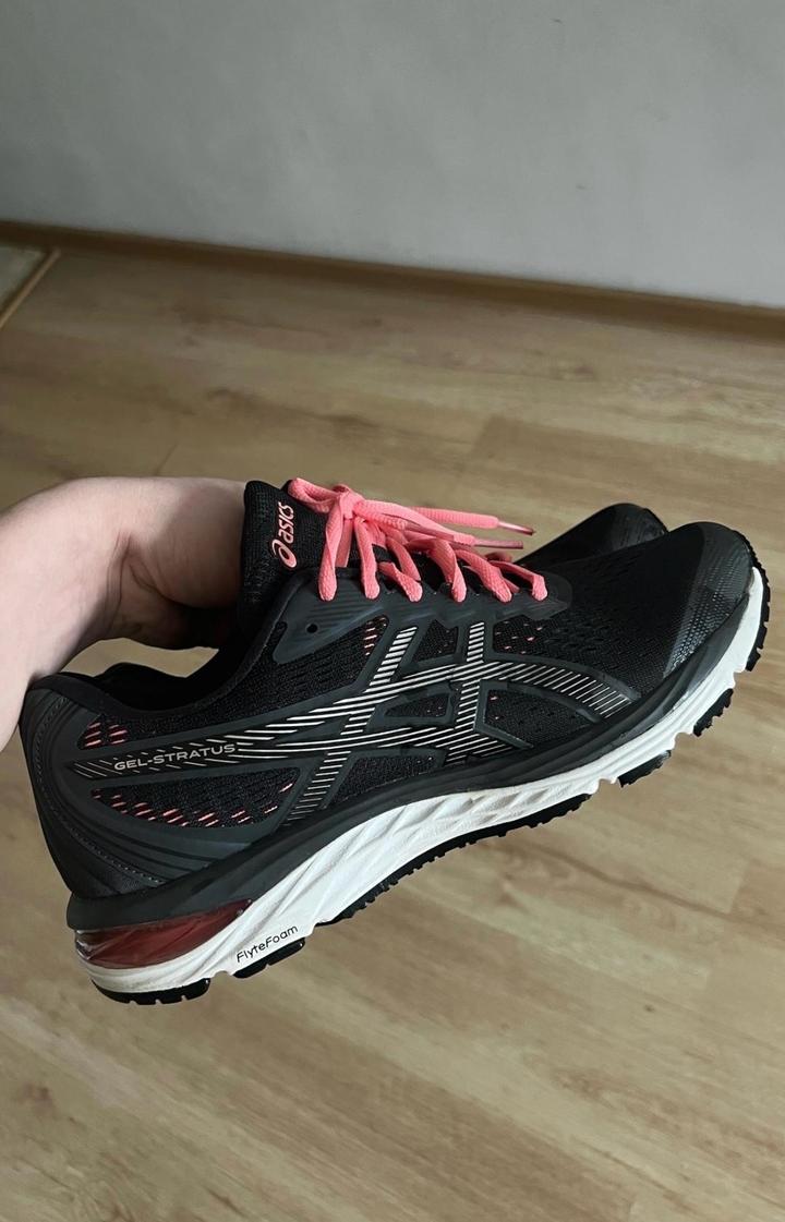 Кросы Asics