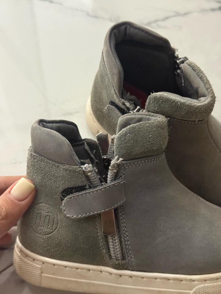 Детские ботинки