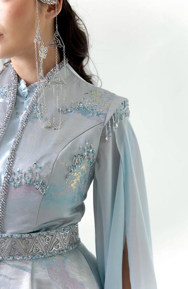 ПЛАТЬЕ УЗАТУ