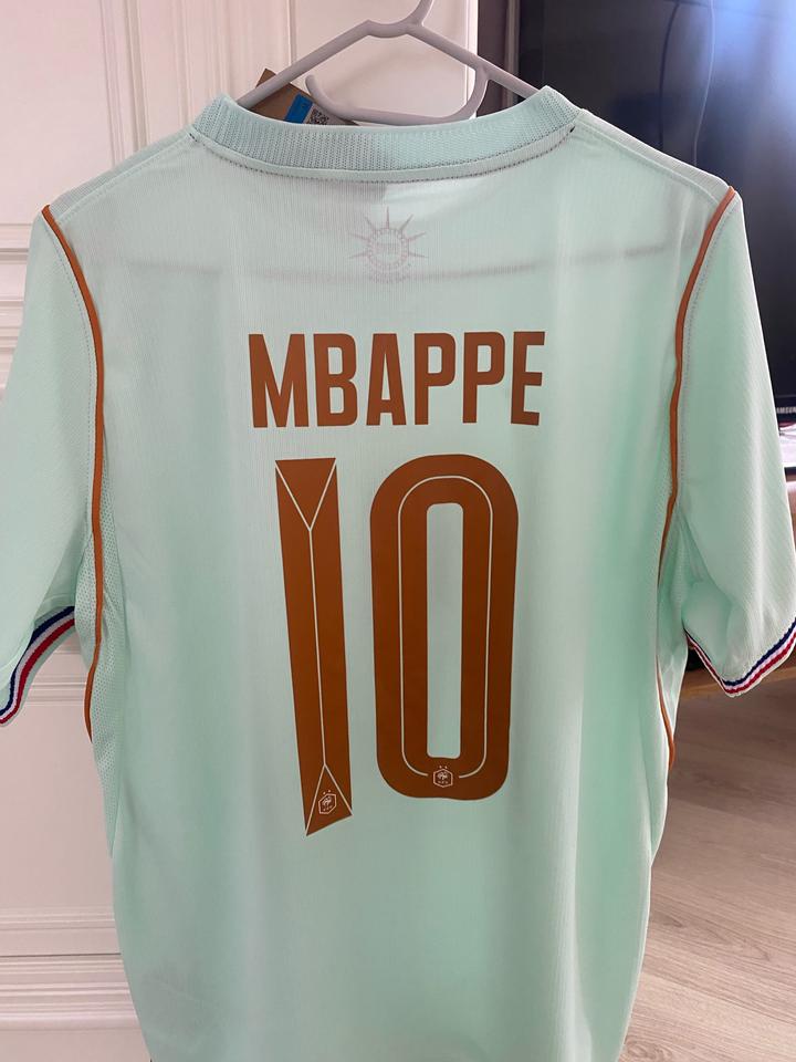 Mbappe футбольная джерси Франции