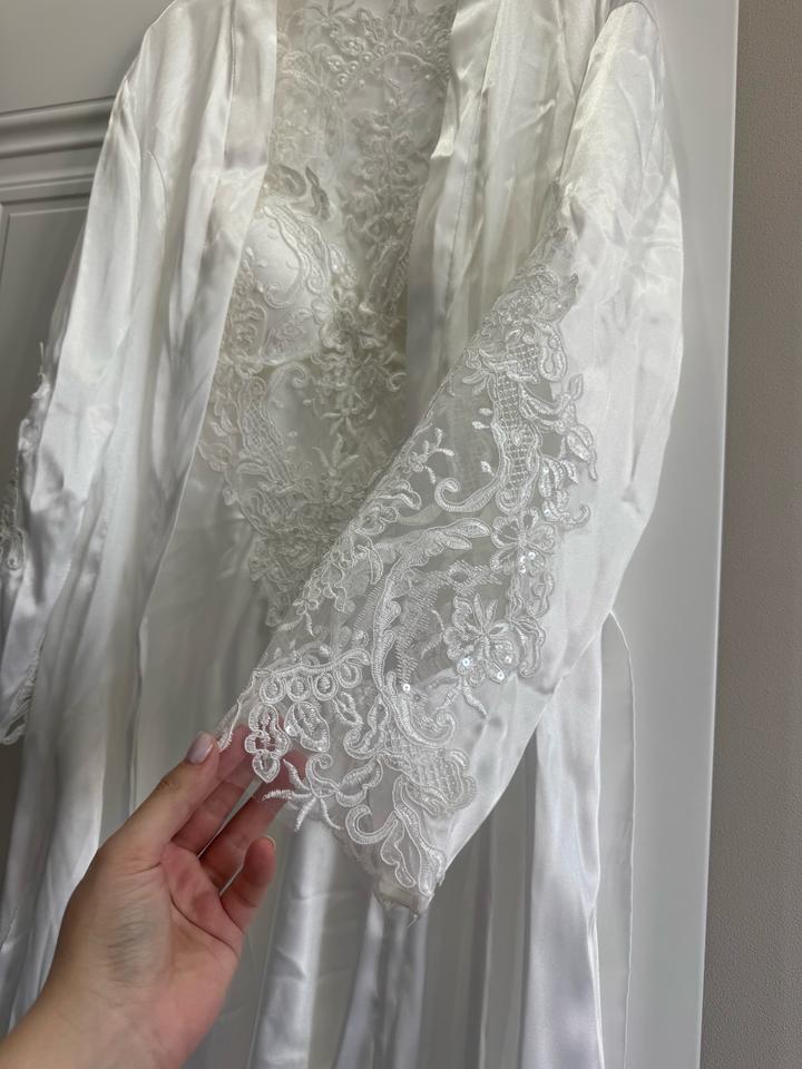 Элегантный белый комплект: пеньюар + халат