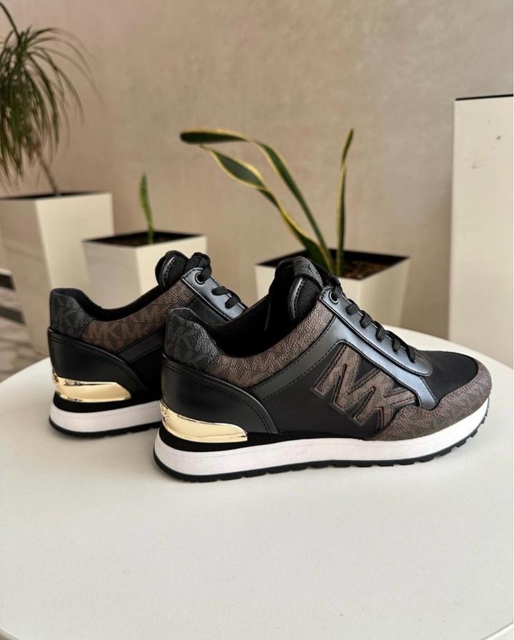 Кроссовки Michael Kors коричневые 100 % оригинал новые