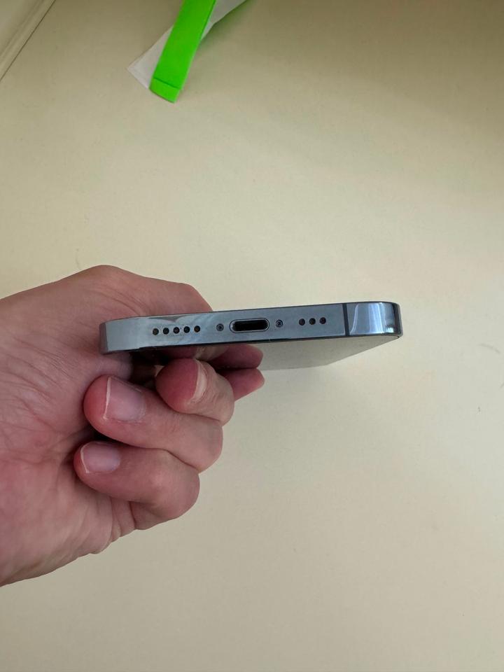 Продам IPhone 13 Pro