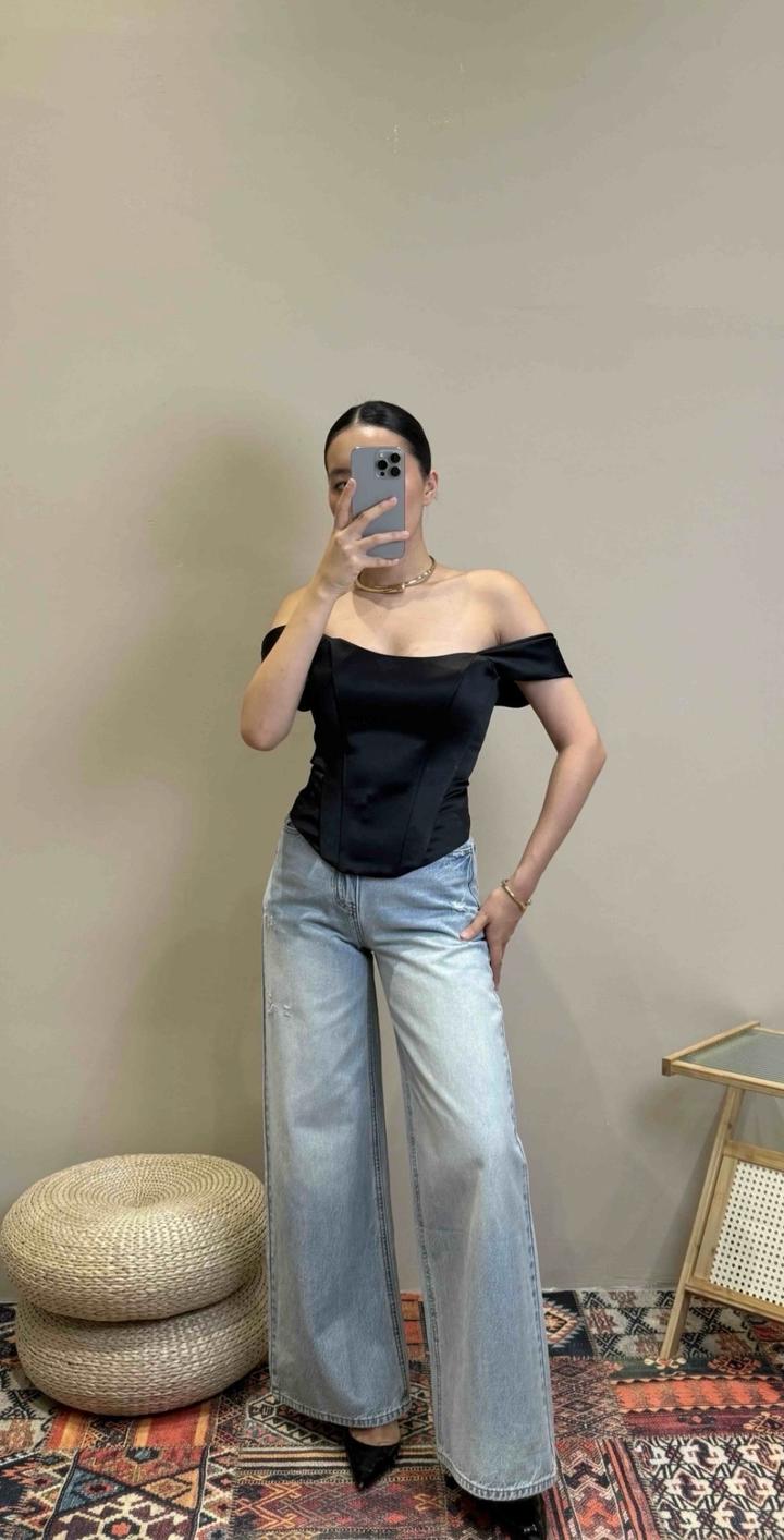 Черный корсет