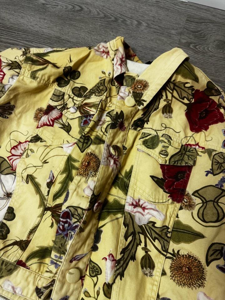 Двойка от Gucci