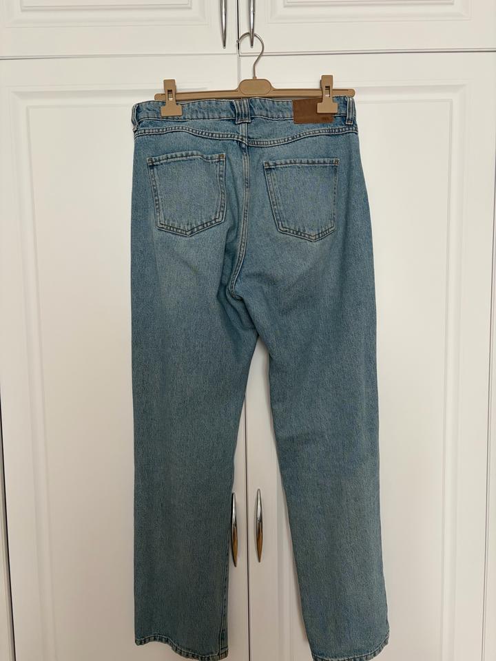 Джинсы Zara