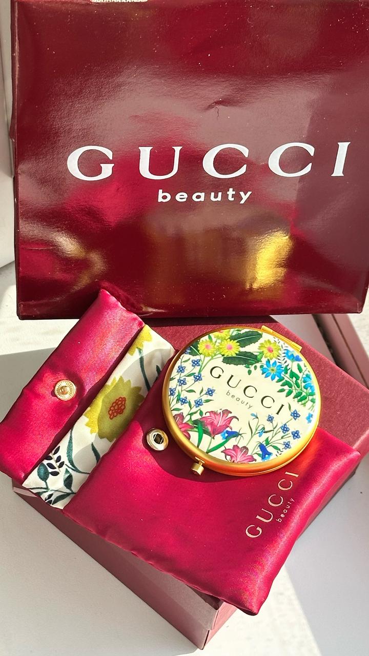 Зеркало Gucci Beaute