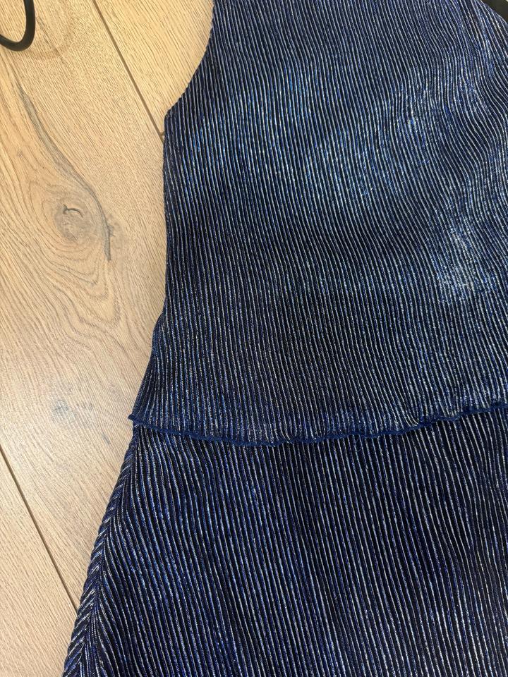 Костюм на девочку 150 см