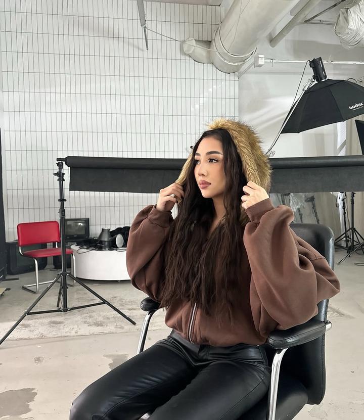 Эксклюзивная кофта с пушистым мехом