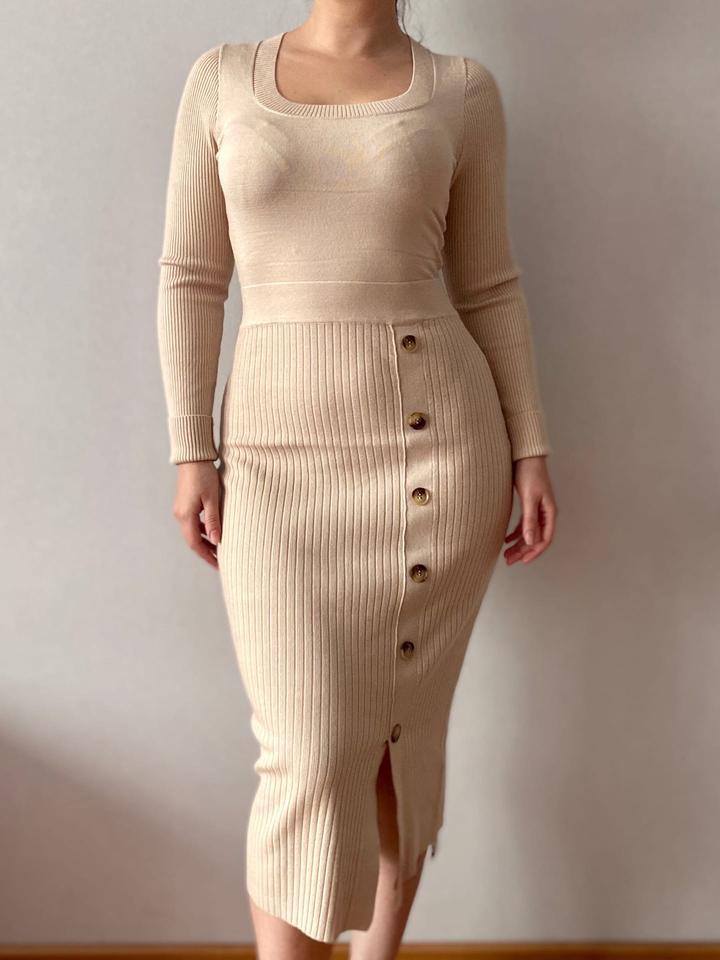 Бежевое платье Zarina