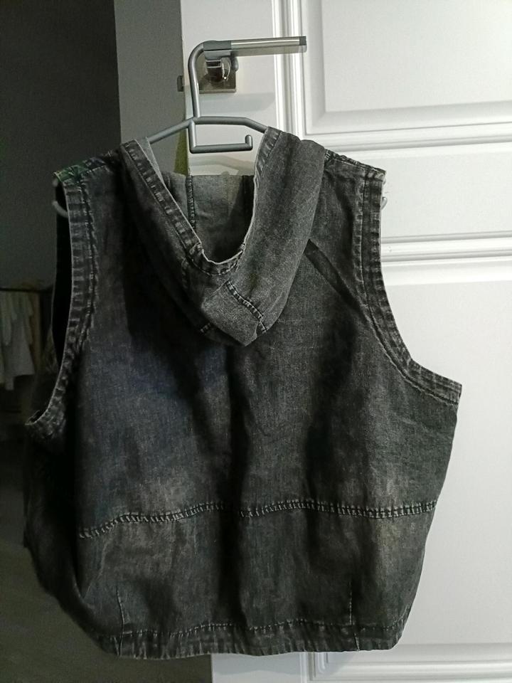Джинсовый жилет