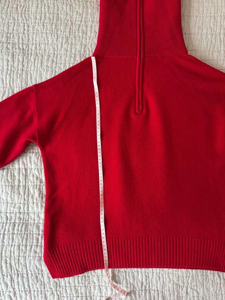 Красный свитер Massimo Dutti