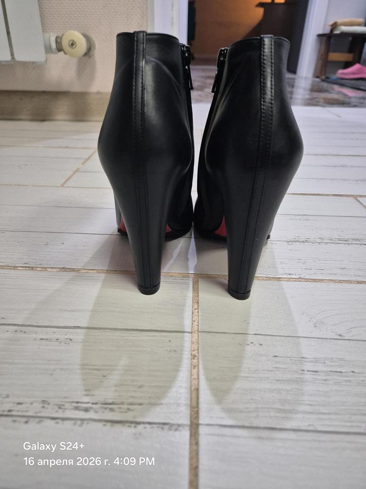 Ботильоны Christian Louboutin