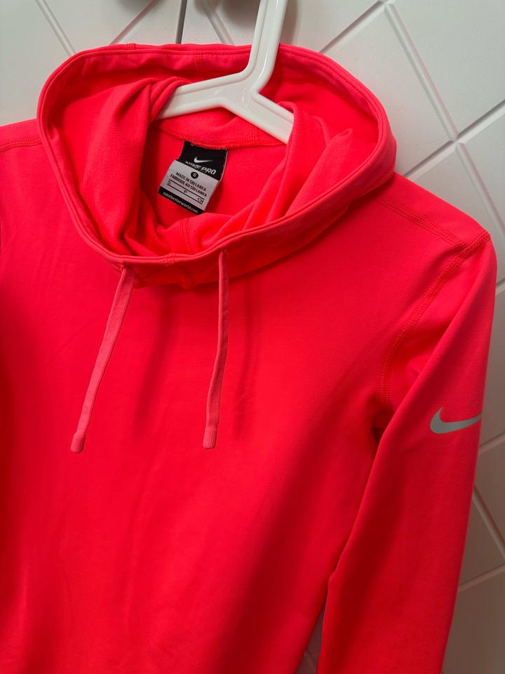 Лонгслив Nike