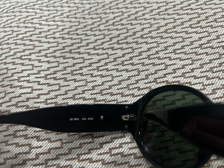 Очки фирмы etro