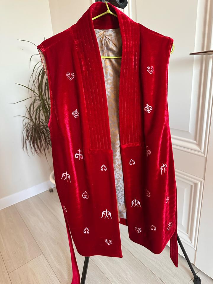 Жилетка казахская национальная