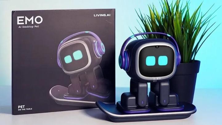 Умный ROBOT EMO на голосовом управлении ChatGPT+AI, на скейтборде