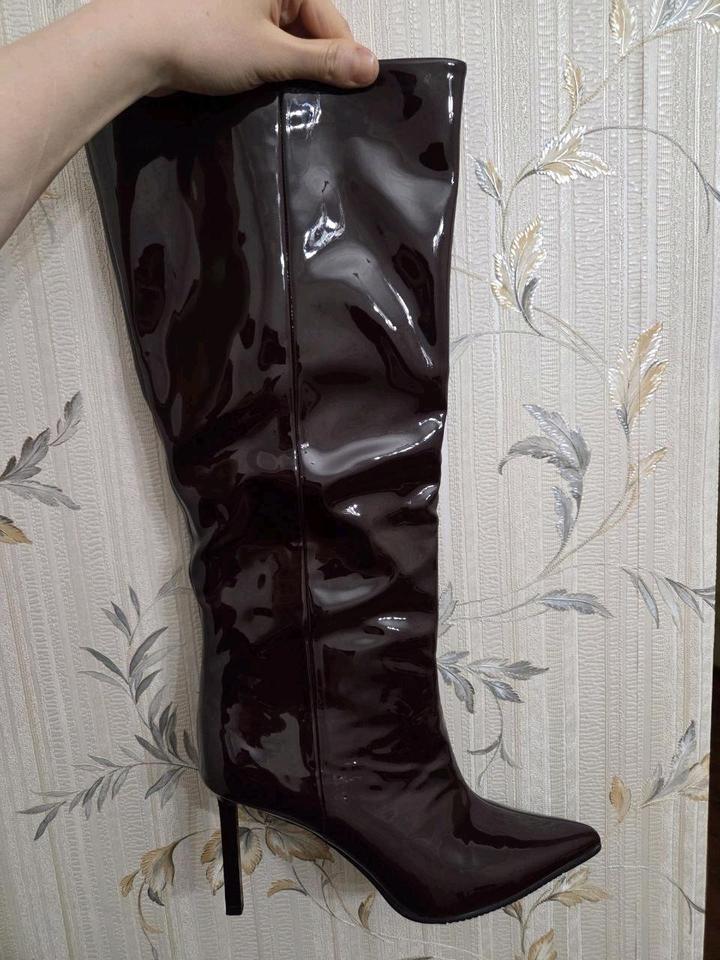 Лаковые сапоги