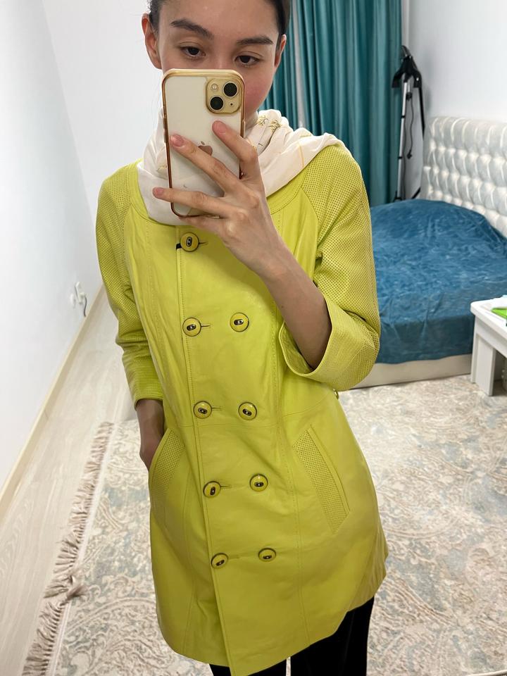 Кожаный плащь