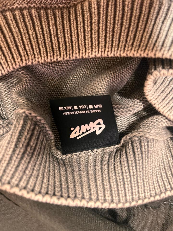 Серый свитер Pull and Bear