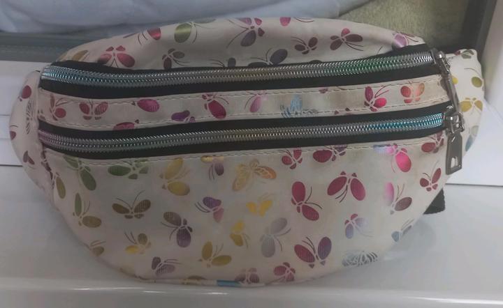 Барсетка/Бананка с ярким принтом бабочек | лёгкая, водоотталкивающая