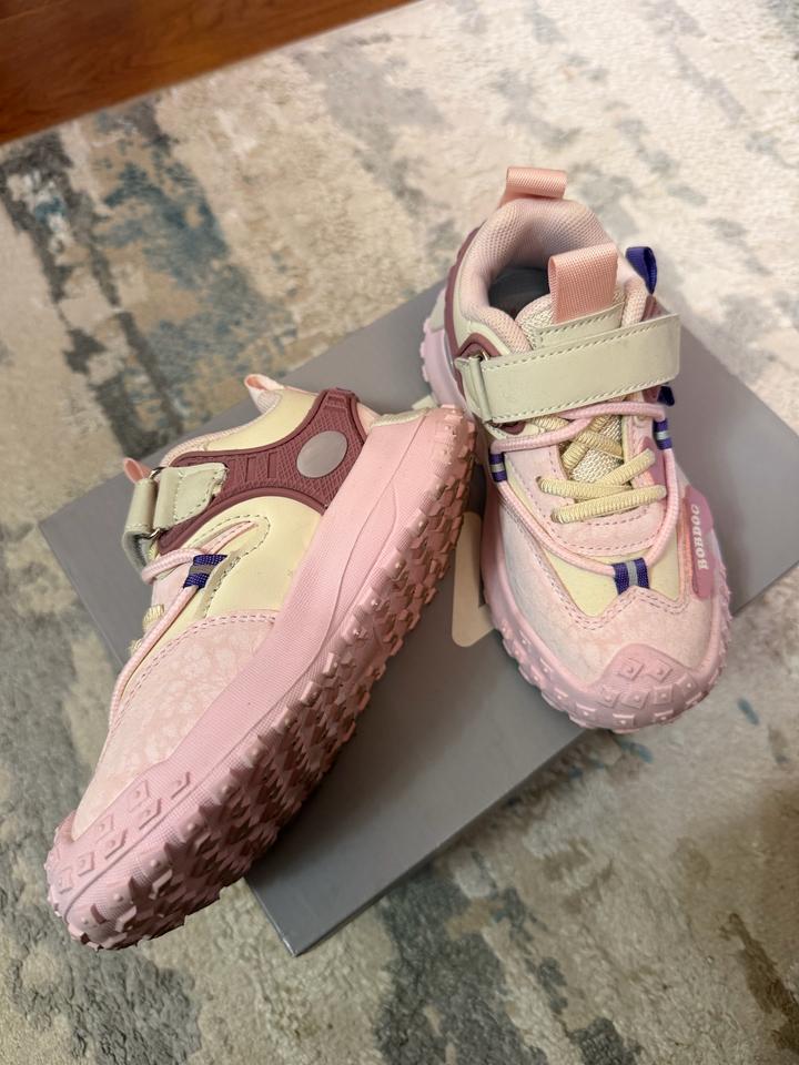 Кроссовки для девочки