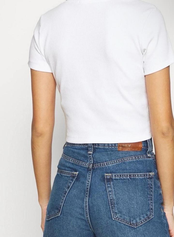 Топ Calvin Klein