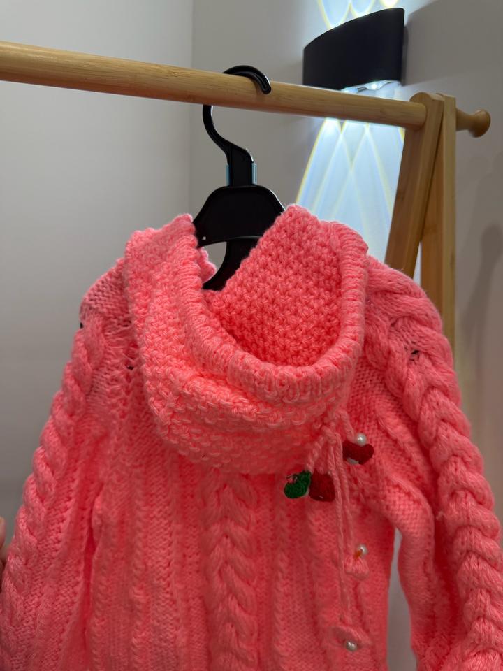 Кардиган вязаный ручной работы