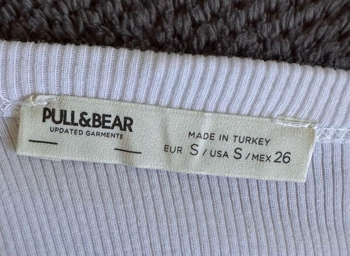 Белое платье Pull&Bear