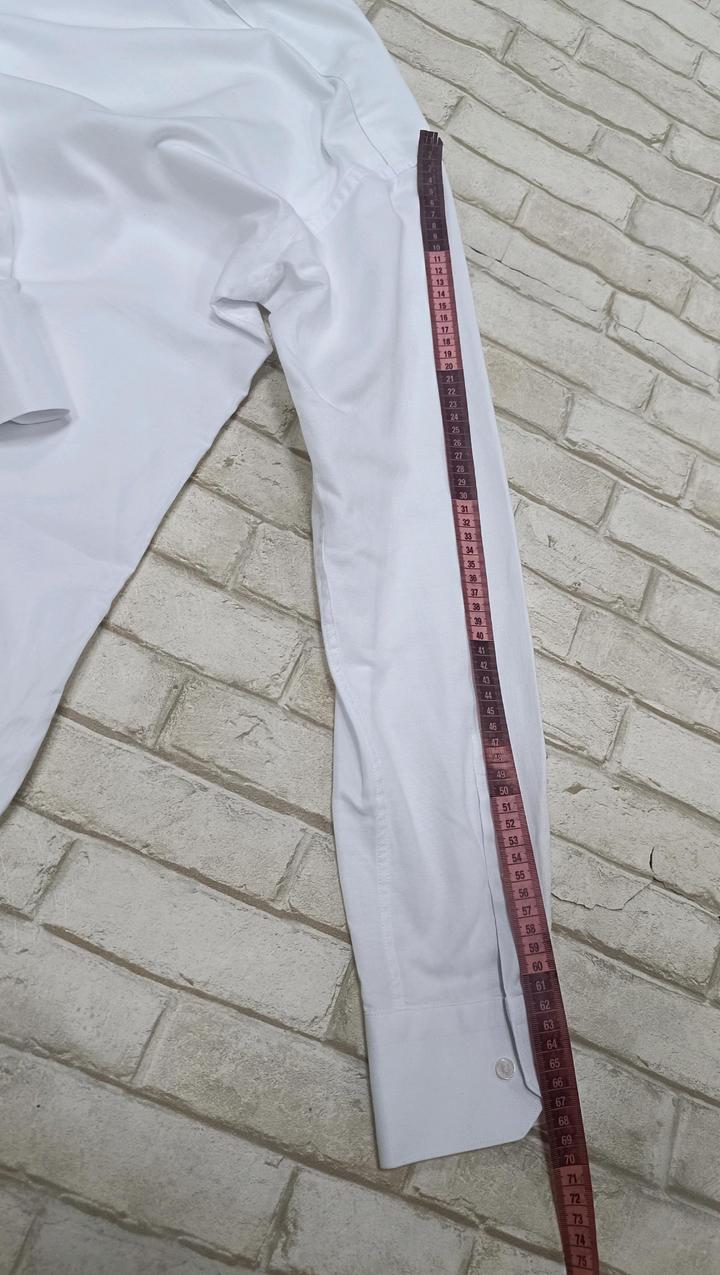 Мужская рубашка с длинным рукавом белая